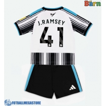 Fotballdrakt Barn Newcastle United Jacob Ramsey #41 Hjemmedraktsett 2026-27 Kortermet (+ Korte bukser)